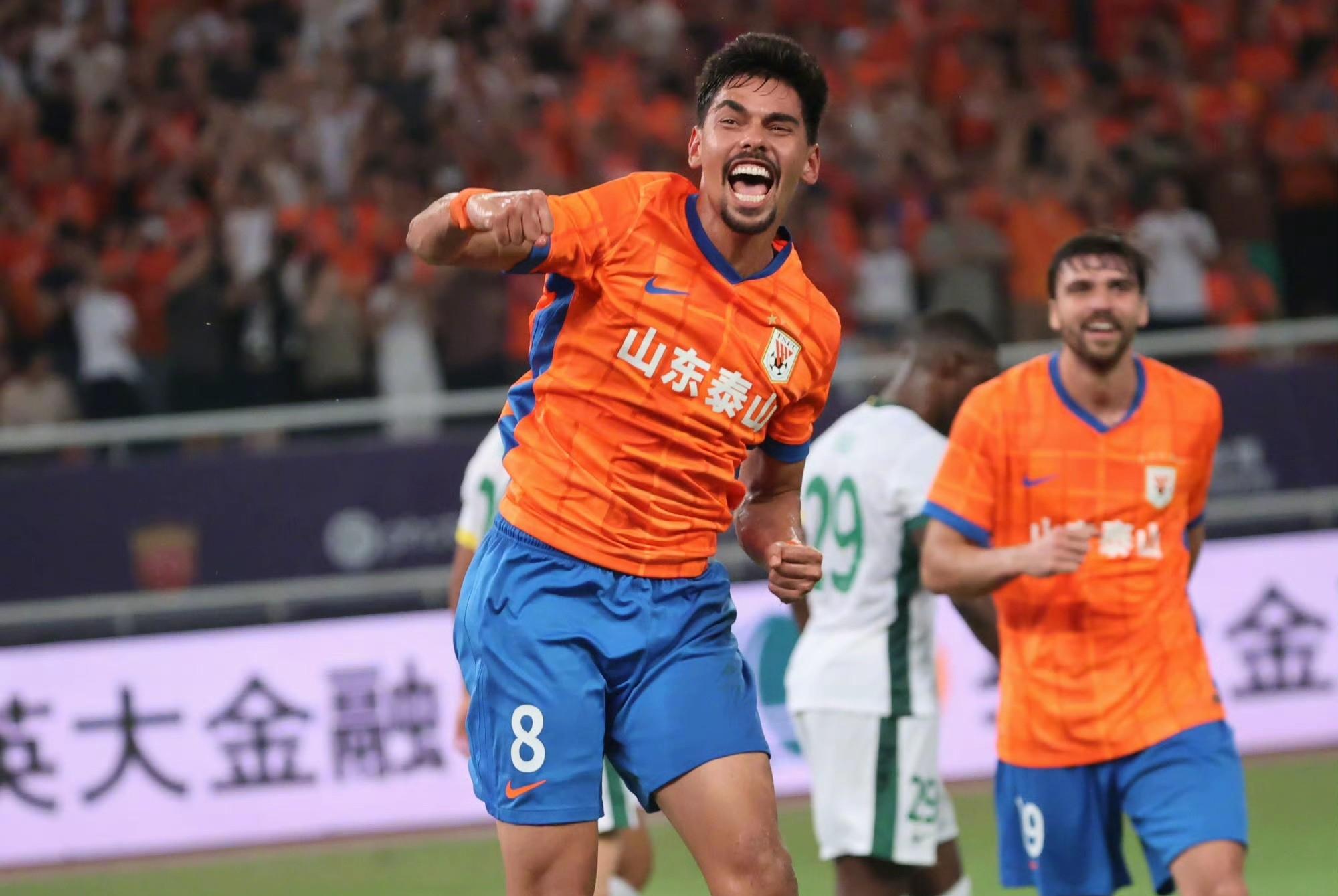 爱游戏娱乐-里程碑夜！山东泰山队长鼓劲；中超清晨刷纪录；更衣室稳定；数据趋势出现新变化的简单介绍